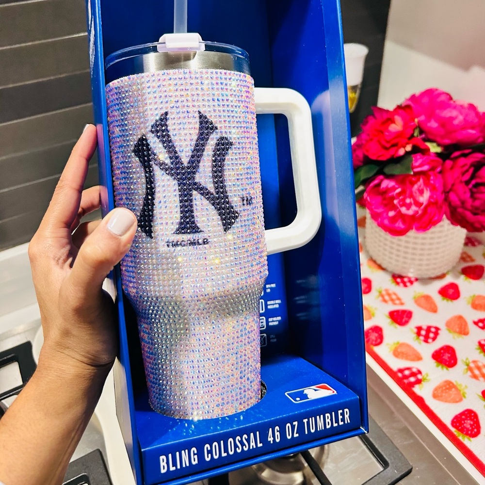 NWT - New York Yankees Bling Colossal - 46oz Tumbler